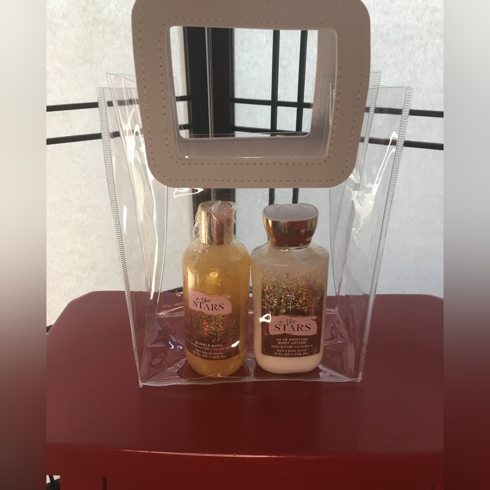 NEW WHITE PORTABLE TRANSPARENT BAG WITH BATH AND BODY WORKS LOTION & BUBBLE BATH
